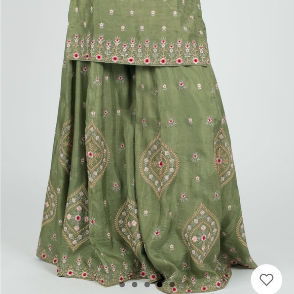 The Saree Room Green Ananda Suit XS - NWT! - Picture 3 of 9